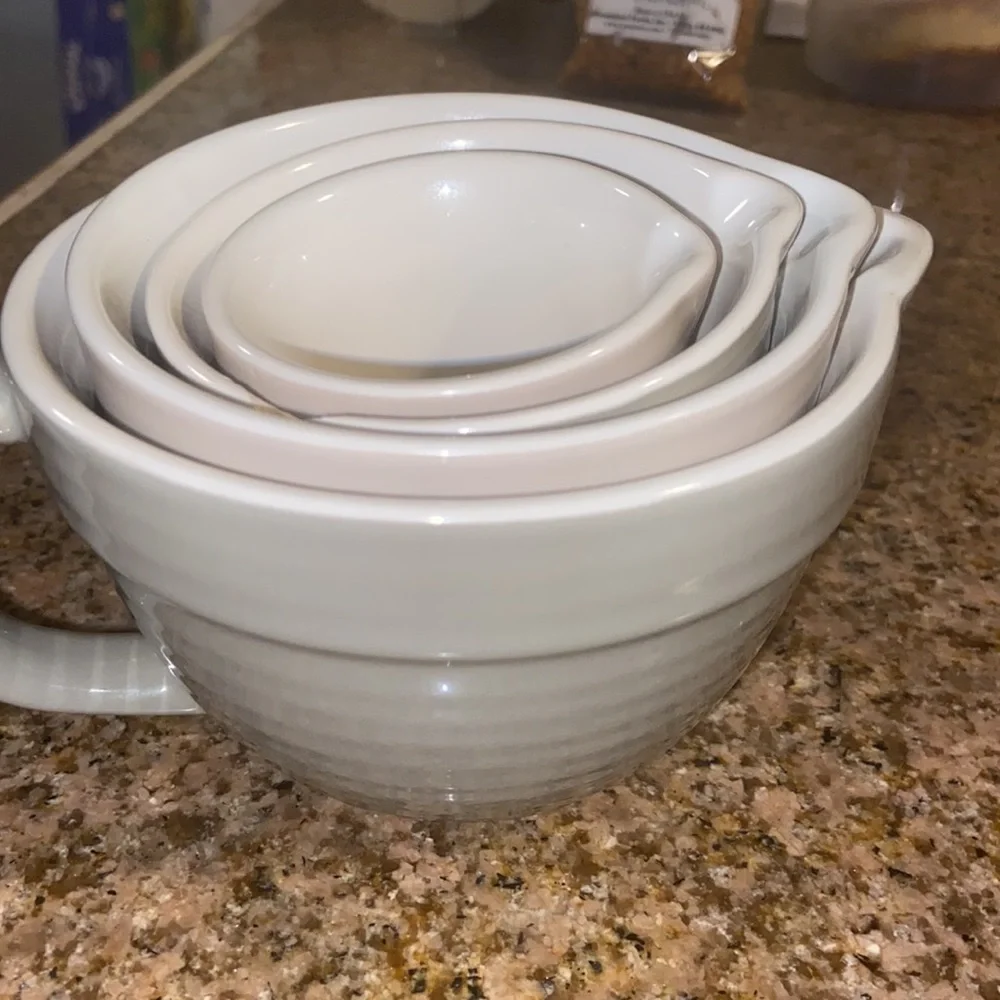 Creative Co-Op ceramic measuring cups. 1 1/2 cup, 1 cup, 1/2cup, and 1/4 cup